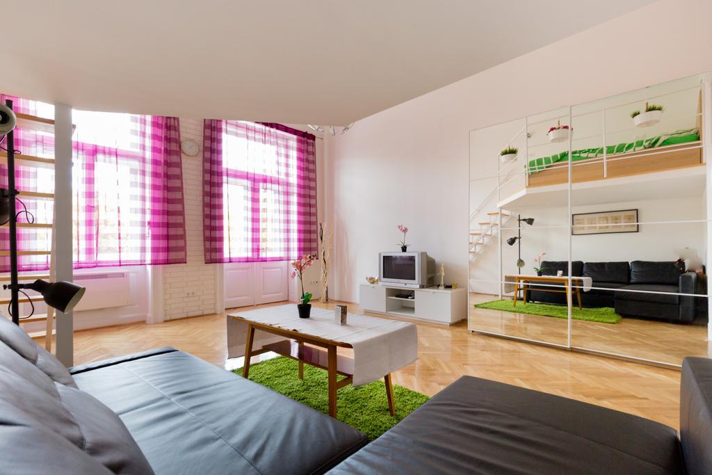 F4 Fiumei Apartment Budapest Exterior foto